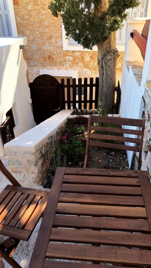 Villetta Erato-Picturesque Studio Chalki Town Exterior photo